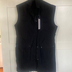 Athleta black long vest   Great for rain or shine